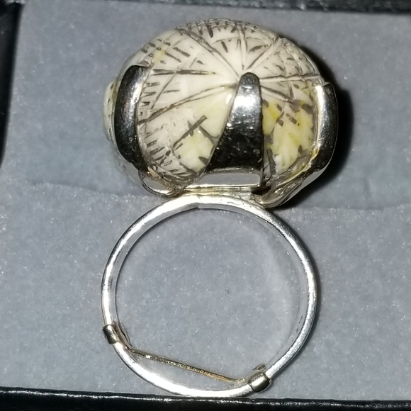 Buddah Head Ivory Ring Ladies Sz. 8 - Picture 4 of 4